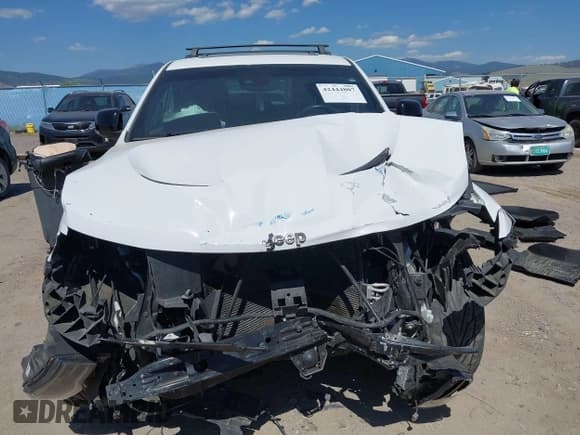 ✅ 2020 Jeep Grand Cherokee Limited • VIN: 1C4RJFBG7LC277104 • Лот: 42444807. Опубликован ранее на IAAI с пробегом 92 830 миль. Бесплатный доступ к архиву аукционных продаж из США и подробный отчёт об истории автомобиля на DreamBid. Изображение 13.