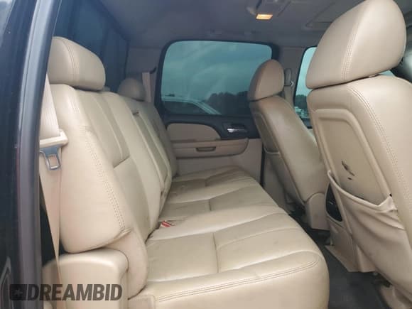 ✅ 2007 Chevrolet Silverado 2500HD LTZ • VIN: 1GCHK23627F532334 • Лот: 57110165. Опубликован ранее на Copart с пробегом 188 392 миль. Бесплатный доступ к архиву аукционных продаж из США и подробный отчёт об истории автомобиля на DreamBid. Изображение 10.