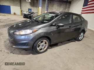 ✅ 2017 Ford Fiesta SE • VIN: 3FADP4BJ4HM103026 • Lot: 92956535. Wystawiony na Copart z przebiegiem 101 613 mil. Bezpłatny archiwum sprzedaży aukcyjnych z USA i szczegółowy raport historii pojazdu na DreamBid. Zdjęcie 1.