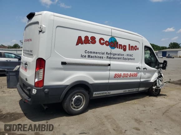 ✅ 2022 Ford Transit Cargo • VIN: 1FTBR1C81NKA66929 • Lot: 61020835. Listed on Copart with 50,154 mi. Free auction sales archive from the USA and detailed vehicle history report at DreamBid. Image 3.