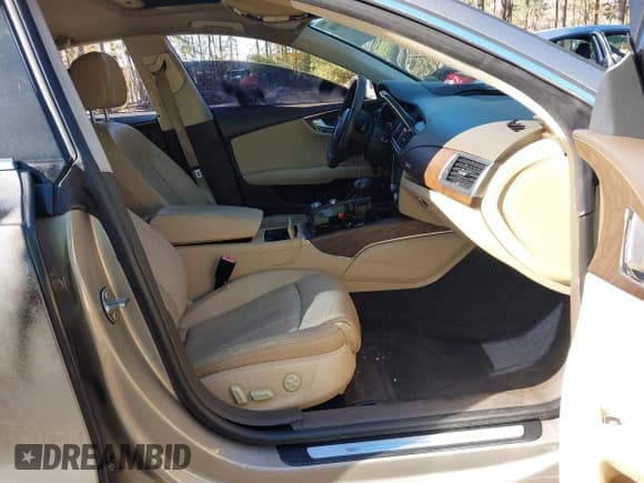 ✅ 2012 Audi A7 • VIN: WAU3GBFC8CN071019 • Lot: 43679398. Listed on IAAI with 166,451 mi. Free auction sales archive from the USA and detailed vehicle history report at DreamBid. Image 5.