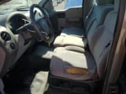 ✅ 2007 Ford F-150 XL • VIN: 1FTRF12277KD59600 • Lot: 85011095. Wystawiony na Copart z przebiegiem 97 571 mil. Bezpłatny archiwum sprzedaży aukcyjnych z USA i szczegółowy raport historii pojazdu na DreamBid. Zdjęcie 7.