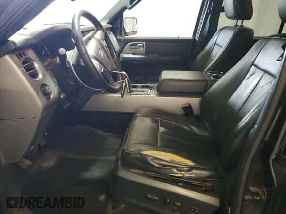 ✅ 2015 Ford Expedition Limited • VIN: 1FMJU2AT1FEF09146 • Lot: 81317425. Wystawiony na Copart z przebiegiem 195 260 mil. Bezpłatny archiwum sprzedaży aukcyjnych z USA i szczegółowy raport historii pojazdu na DreamBid. Zdjęcie 7.