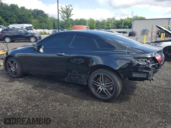 ✅ 2019 Mercedes-Benz E 450 • VIN: WDD1J6JB1KF105494 • Лот: 64647025. Опубликован ранее на Copart с пробегом 68 049 миль. Бесплатный доступ к архиву аукционных продаж из США и подробный отчёт об истории автомобиля на DreamBid. Изображение 2.