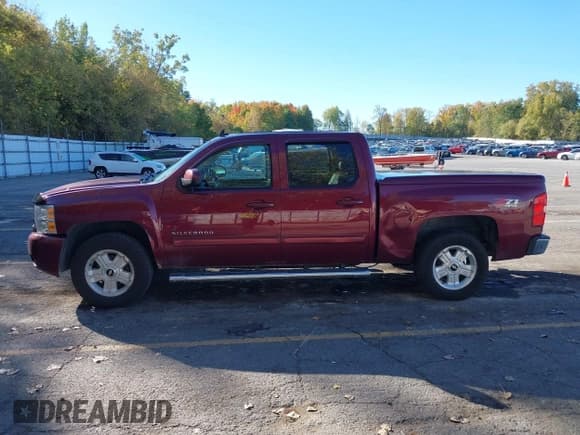 ✅ 2013 Chevrolet Silverado 1500 LTZ • VIN: 3GCPKTE7XDG153213 • Lot: 43458418. Wystawiony na IAAI z przebiegiem 247 520 mil. Bezpłatny archiwum sprzedaży aukcyjnych z USA i szczegółowy raport historii pojazdu na DreamBid. Zdjęcie 14.
