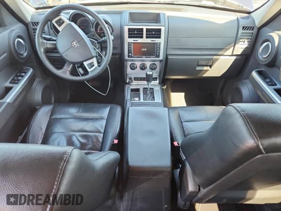 2011 Dodge Nitro Shock with VIN 1D4PT7GX1BW576300, listed as a Copart auction lot 71124675 with 86,382 mi miles and Salvage title. Bid and sale history available at DreamBid. Image 8.