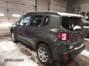 ✅ 2022 Jeep Renegade Latitude • VIN: ZACNJDB14NPN72364 • Lot: 43826424. Wystawiony na IAAI z przebiegiem 77 154 mil. Bezpłatny archiwum sprzedaży aukcyjnych z USA i szczegółowy raport historii pojazdu na DreamBid. Zdjęcie 3.