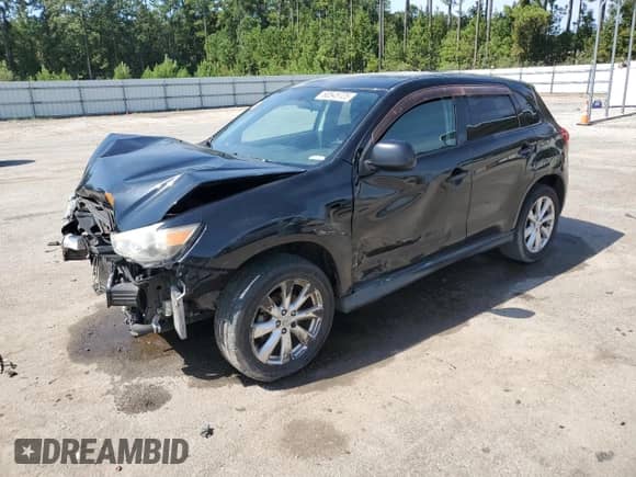 2015 Mitsubishi Outlander ES с VIN 4A4AP3AW7FE041721, выставлен на аукционе Copart как лот 80545725 с пробегом 266 294 миль миль и Списание • Salvage title. История ставок и продаж доступна на DreamBid. Изображение 1.