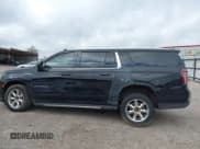 ✅ 2022 Chevrolet Suburban LT • VIN: 1GNSCCKD7NR265722 • Lot: 43502209. Wystawiony na IAAI z przebiegiem 56 391 mil. Bezpłatny archiwum sprzedaży aukcyjnych z USA i szczegółowy raport historii pojazdu na DreamBid. Zdjęcie 13.
