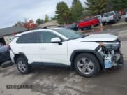 ✅ 2022 Toyota RAV4 XLE • VIN: 2T3P1RFV3NC289317 • Lot: 43448783. Wystawiony na IAAI z przebiegiem 37 205 mil. Bezpłatny archiwum sprzedaży aukcyjnych z USA i szczegółowy raport historii pojazdu na DreamBid. Zdjęcie 13.