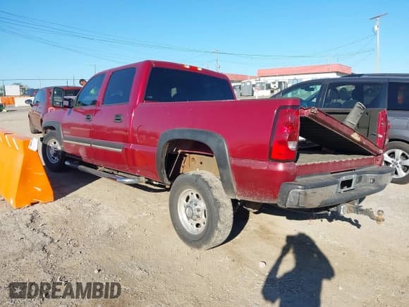 ✅ 2005 Chevrolet Silverado 2500HD LS • VIN: 1GCHK23U35F966564 • Lot: 43402975. Wystawiony na IAAI z przebiegiem 191 257 mil. Bezpłatny archiwum sprzedaży aukcyjnych z USA i szczegółowy raport historii pojazdu na DreamBid. Zdjęcie 3.