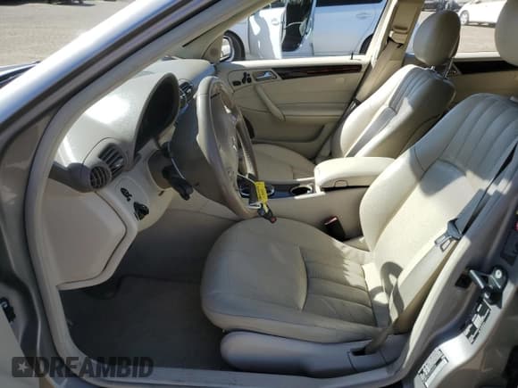 ✅ 2005 Mercedes-Benz C 320 • VIN: WDBRF64J15F602520 • Lot: 48212235. Wystawiony na Copart z przebiegiem 136 330 mil. Bezpłatny archiwum sprzedaży aukcyjnych z USA i szczegółowy raport historii pojazdu na DreamBid. Zdjęcie 7.