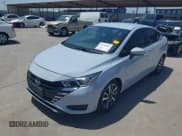 ✅ 2023 Nissan Versa SV • VIN: 3N1CN8EV5PL823511 • Лот: 42696801. Опубликован ранее на IAAI с пробегом 56 529 миль. Бесплатный доступ к архиву аукционных продаж из США и подробный отчёт об истории автомобиля на DreamBid. Изображение 2.