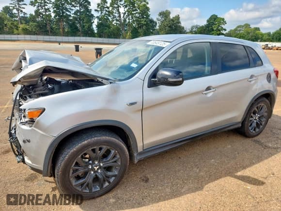 ✅ 2019 Mitsubishi Outlander ES • VIN: JA4AP3AU9KU009157 • Лот: 70649125. Опубликован ранее на Copart с пробегом 165 656 миль. Бесплатный доступ к архиву аукционных продаж из США и подробный отчёт об истории автомобиля на DreamBid. Изображение 1.