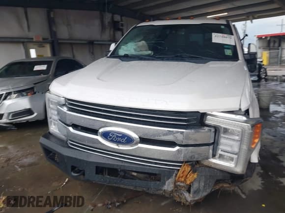 ✅ 2019 Ford F-250 XL • VIN: 1FT7W2BT9KEG32470 • Lot: 42748879. Wystawiony na IAAI z przebiegiem 166 653 mil. Bezpłatny archiwum sprzedaży aukcyjnych z USA i szczegółowy raport historii pojazdu na DreamBid. Zdjęcie 12.