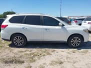 ✅ 2014 Nissan Pathfinder SV • VIN: 5N1AR2MN9EC616289 • Lot: 41965424. Listed on IAAI with 215,270 mi. Free auction sales archive from the USA and detailed vehicle history report at DreamBid. Image 13.