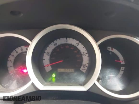 ✅ 2015 Toyota Tacoma • VIN: 5TFUX4EN9FX036973 • Lot: 41600331. Listed on IAAI with 150,343 mi. Free auction sales archive from the USA and detailed vehicle history report at DreamBid. Image 7.