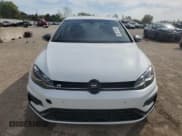 ✅ 2019 Volkswagen Golf R • VIN: WVWWA7AU5KW218811 • Лот: 84811895. Опубликован ранее на Copart с пробегом 63 044 миль. Бесплатный доступ к архиву аукционных продаж из США и подробный отчёт об истории автомобиля на DreamBid. Изображение 5.