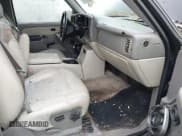 ✅ 2002 Chevrolet Suburban LS • VIN: 3GNEC16Z72G304778 • Лот: 42165459. Опубликован ранее на IAAI с пробегом 257 422 миль. Бесплатный доступ к архиву аукционных продаж из США и подробный отчёт об истории автомобиля на DreamBid. Изображение 5.