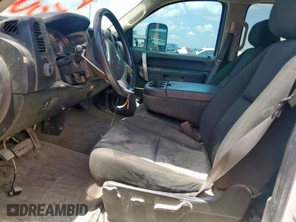 ✅ 2010 Chevrolet Silverado 2500HD LT • VIN: 1GC4KXB62AF119964 • Lot: 64187695. Wystawiony na Copart z przebiegiem 159 844 mil. Bezpłatny archiwum sprzedaży aukcyjnych z USA i szczegółowy raport historii pojazdu na DreamBid. Zdjęcie 7.