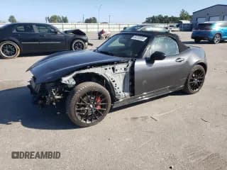 ✅ 2016 Mazda MX-5 Miata Club • VIN: JM1NDAC7XG0108810 • Lot: 84230955. Wystawiony na Copart z przebiegiem 37 160 mil. Bezpłatny archiwum sprzedaży aukcyjnych z USA i szczegółowy raport historii pojazdu na DreamBid. Zdjęcie 1.