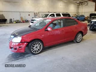 ✅ 2008 Volkswagen Jetta Wolfsburg Edition • VIN: 3VWRJ71K28M182156 • Lot: 72972694. Wystawiony na Copart z przebiegiem 108 227 mil. Bezpłatny archiwum sprzedaży aukcyjnych z USA i szczegółowy raport historii pojazdu na DreamBid. Zdjęcie 1.