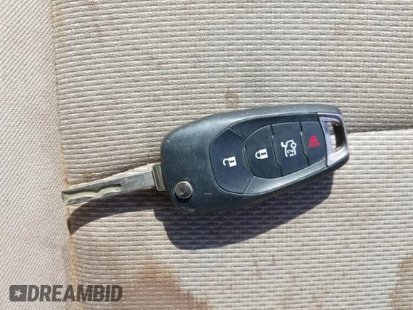 ✅ 2017 Chevrolet Cruze LS • VIN: 1G1BC5SM4H7221982 • Lot: 43551542. Listed on IAAI with 83,751 mi. Free auction sales archive from the USA and detailed vehicle history report at DreamBid. Image 11.