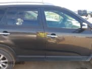 ✅ 2011 Kia Sorento EX • VIN: 5XYKU4A27BG101182 • Lot: 43243379. Listed on IAAI with 223,351 mi. Free auction sales archive from the USA and detailed vehicle history report at DreamBid. Image 13.