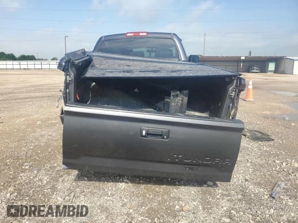 ✅ 2016 Toyota Tundra SR5 • VIN: 5TFEM5F1XGX102253 • Лот: 55295405. Опубликован ранее на Copart с пробегом 129 468 миль. Бесплатный доступ к архиву аукционных продаж из США и подробный отчёт об истории автомобиля на DreamBid. Изображение 6.