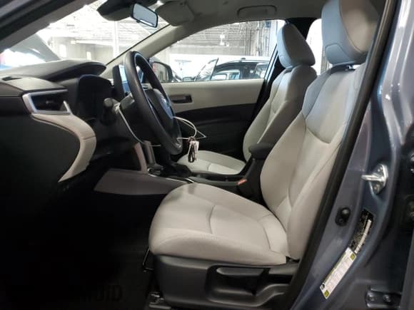 ✅ 2024 Toyota Corolla Cross L • VIN: 7MUAAABG6RV116238 • Lot: 81070555. Listed on Copart with 3,011 mi. Free auction sales archive from the USA and detailed vehicle history report at DreamBid. Image 7.