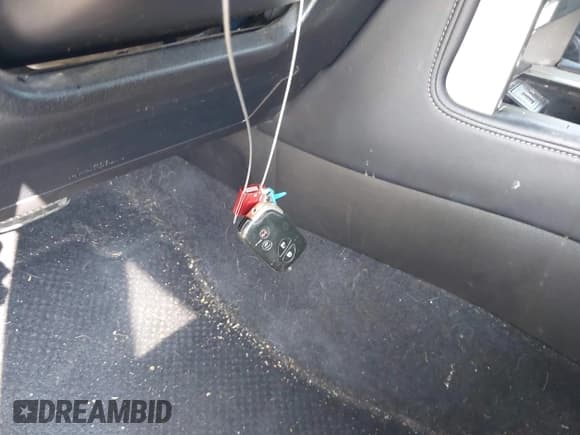 ✅ 2014 Lexus GX 460 • VIN: JTJBM7FX3E5075647 • Lot: 42234487. Listed on IAAI with 229,505 mi. Free auction sales archive from the USA and detailed vehicle history report at DreamBid. Image 11.