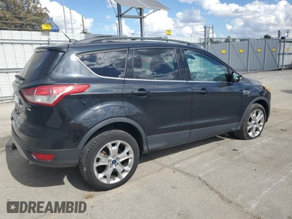 ✅ 2013 Ford Escape SEL • VIN: 1FMCU9H94DUC38713 • Lot: 82230985. Wystawiony na Copart z przebiegiem 88 925 mil. Bezpłatny archiwum sprzedaży aukcyjnych z USA i szczegółowy raport historii pojazdu na DreamBid. Zdjęcie 3.
