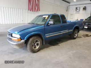 2000 Chevrolet S-10 LS с VIN 1GCCS19W1Y8257556, выставлен на аукционе Copart как лот 64743085 с пробегом 284 985 миль миль и Списание • Salvage title. История ставок и продаж доступна на DreamBid. Изображение 1.