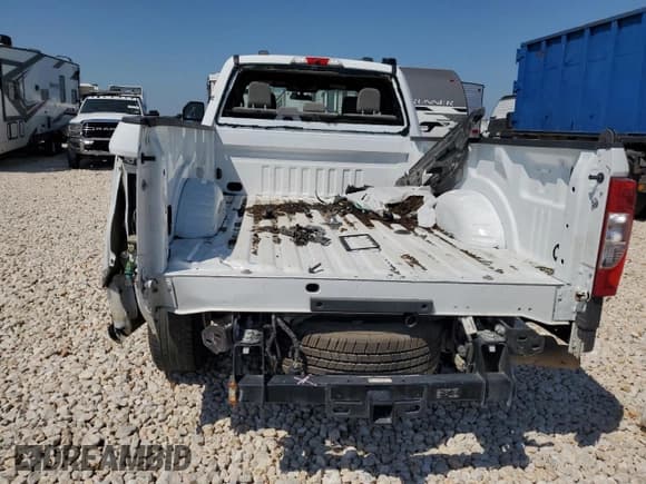 ✅ 2022 Ford F-350 XL • VIN: 1FT8X3AT8NEE36663 • Lot: 66302184. Wystawiony na Copart z przebiegiem 31 847 mil. Bezpłatny archiwum sprzedaży aukcyjnych z USA i szczegółowy raport historii pojazdu na DreamBid. Zdjęcie 6.