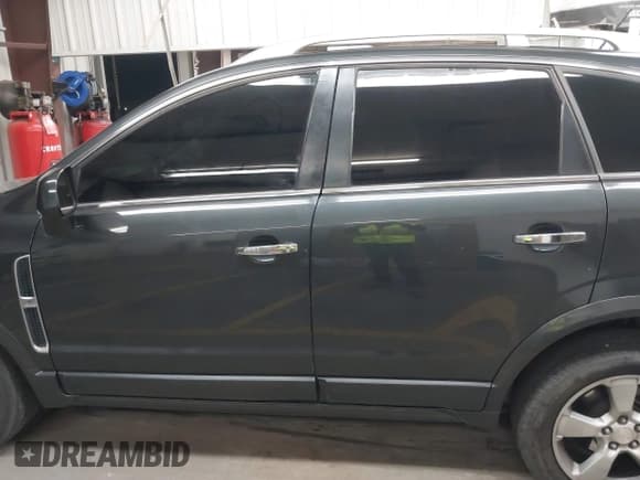 ✅ 2015 Chevrolet Captiva Sport LTZ • VIN: 3GNAL4EK3FS515323 • Lot: 41838368. Wystawiony na IAAI z przebiegiem 158 415 mil. Bezpłatny archiwum sprzedaży aukcyjnych z USA i szczegółowy raport historii pojazdu na DreamBid. Zdjęcie 14.