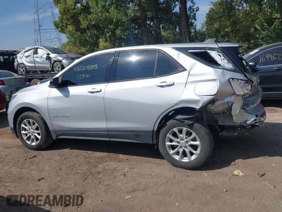 2018 Chevrolet Equinox LS with VIN 2GNAXHEV8J6291320, listed as a IAAI auction lot 43237555 with 111,311 mi miles and . Bid and sale history available at DreamBid. Image 15.
