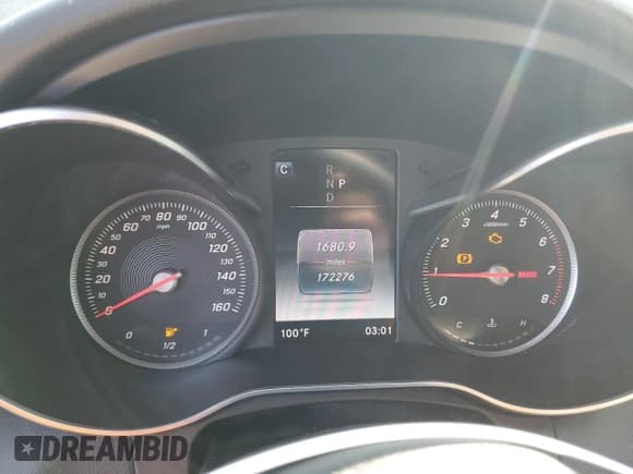 ✅ 2018 Mercedes-Benz C 300 • VIN: 55SWF4KB9JU257626 • Lot: 80106775. Listed on Copart with 172,276 mi. Free auction sales archive from the USA and detailed vehicle history report at DreamBid. Image 9.