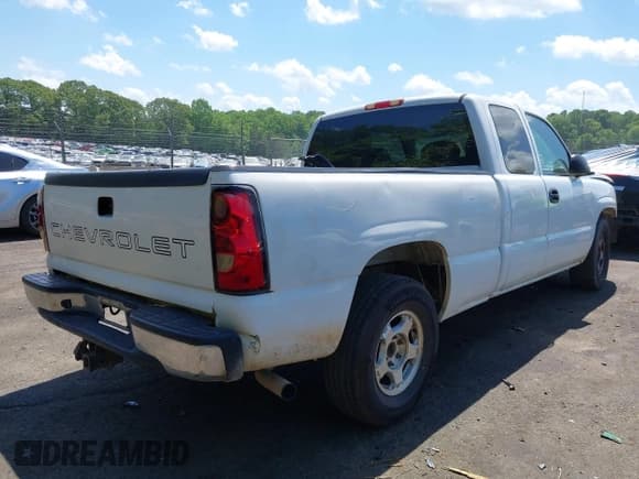 ✅ 2003 Chevrolet Silverado 1500 LS • VIN: 1GCEC19T33Z128989 • Lot: 42179237. Listed on IAAI with 329,452 mi. Free auction sales archive from the USA and detailed vehicle history report at DreamBid. Image 4.