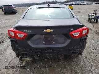 ✅ 2017 Chevrolet Cruze LT • VIN: 1G1BE5SM1H7243612 • Lot: 37914753. Wystawiony na Copart z przebiegiem 107 007 mil. Bezpłatny archiwum sprzedaży aukcyjnych z USA i szczegółowy raport historii pojazdu na DreamBid. Zdjęcie 6.