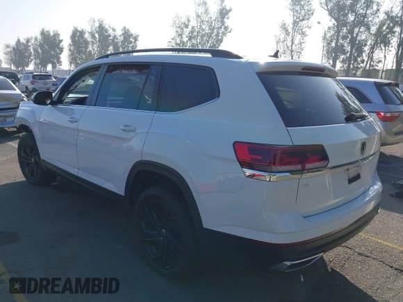 ✅ 2023 Volkswagen Atlas SE • VIN: 1V2WP2CA6PC533984 • Lot: 41021512. Listed on IAAI with 26,993 mi. Free auction sales archive from the USA and detailed vehicle history report at DreamBid. Image 3.