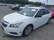 ✅ 2014 Chevrolet Cruze LS • VIN: 1G1PA5SG0E7189811 • Lot: 43023493. Wystawiony na IAAI z przebiegiem 152 958 mil. Bezpłatny archiwum sprzedaży aukcyjnych z USA i szczegółowy raport historii pojazdu na DreamBid. Zdjęcie 2.