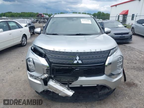 ✅ 2022 Mitsubishi Outlander ES • VIN: JA4J3TA88NZ015201 • Лот: 42264912. Опубликован ранее на IAAI с пробегом 78 601 миль. Бесплатный доступ к архиву аукционных продаж из США и подробный отчёт об истории автомобиля на DreamBid. Изображение 13.