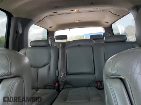 ✅ 2004 Chevrolet Suburban LS • VIN: 3GNEC16Z64G188962 • Лот: 51783375. Опубликован ранее на Copart с пробегом 190 017 миль. Бесплатный доступ к архиву аукционных продаж из США и подробный отчёт об истории автомобиля на DreamBid. Изображение 10.