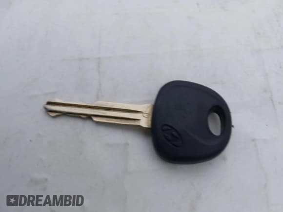 ✅ 2010 Hyundai Elantra GLS • VIN: KMHDU4AD9AU927115 • Lot: 43515234. Listed on IAAI with 86,206 mi. Free auction sales archive from the USA and detailed vehicle history report at DreamBid. Image 11.