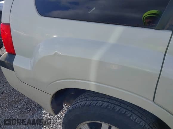 ✅ 2004 Mitsubishi Endeavor LS • VIN: 4A4MM21S84E119613 • Lot: 43805036. Listed on IAAI with 224,365 mi. Free auction sales archive from the USA and detailed vehicle history report at DreamBid. Image 14.