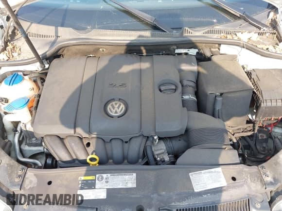 ✅ 2014 Volkswagen Golf • VIN: WVWDB7AJ3EW004818 • Lot: 42817390. Wystawiony na IAAI z przebiegiem 93 929 mil. Bezpłatny archiwum sprzedaży aukcyjnych z USA i szczegółowy raport historii pojazdu na DreamBid. Zdjęcie 10.