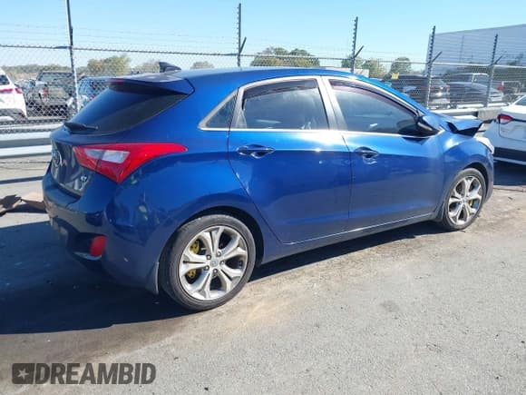 ✅ 2013 Hyundai Elantra • VIN: KMHD35LE4DU105308 • Lot: 43498496. Listed on IAAI with Not provided. Free auction sales archive from the USA and detailed vehicle history report at DreamBid. Image 4.