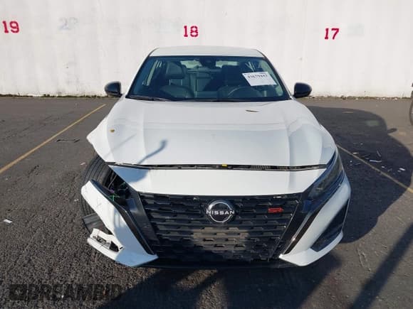 ✅ 2024 Nissan Altima SR • VIN: 1N4BL4CV9RN385370 • Lot: 43679443. Wystawiony na IAAI z przebiegiem 33 314 mil. Bezpłatny archiwum sprzedaży aukcyjnych z USA i szczegółowy raport historii pojazdu na DreamBid. Zdjęcie 11.