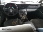 ✅ 2006 Jeep Commander • VIN: 1J8HG48K16C231646 • Lot: 82343715. Wystawiony na Copart z przebiegiem 183 050 mil. Bezpłatny archiwum sprzedaży aukcyjnych z USA i szczegółowy raport historii pojazdu na DreamBid. Zdjęcie 8.