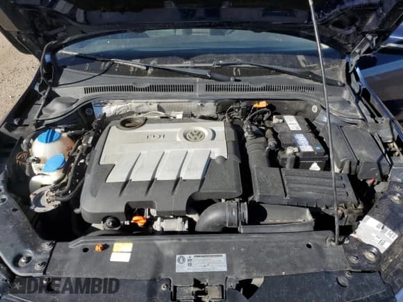 ✅ 2011 Volkswagen Jetta TDI • VIN: 3VWLL7AJ5BM025946 • Lot: 89712165. Listed on Copart with 198,305 mi. Free auction sales archive from the USA and detailed vehicle history report at DreamBid. Image 11.